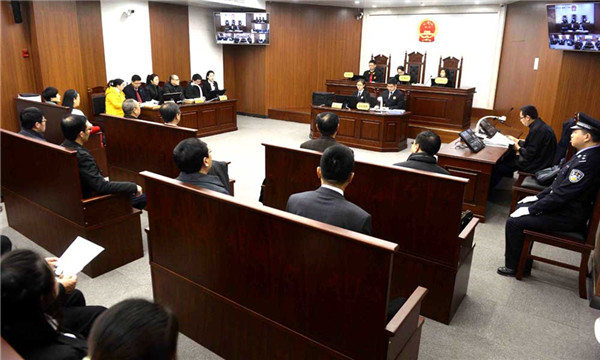 交通事故诉讼费用谁来承担