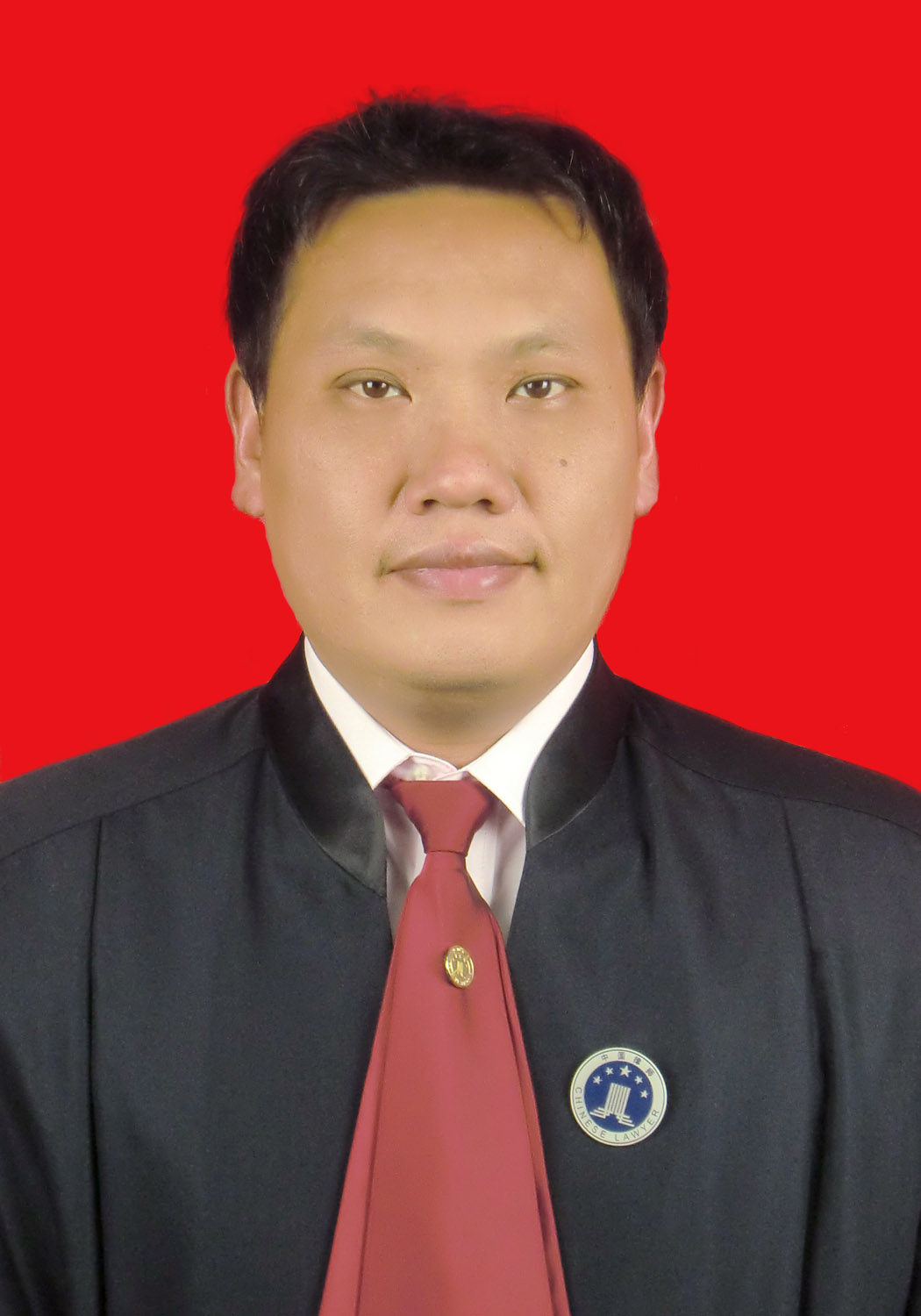 罗建雄律师
