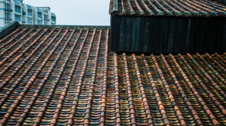 屋顶漏水是否属于工程质保的范围