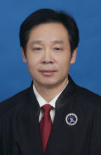 尹维佳律师